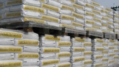 Hoe pallets verpakken: hoeseren of wikkelen? Ausloos legt uit