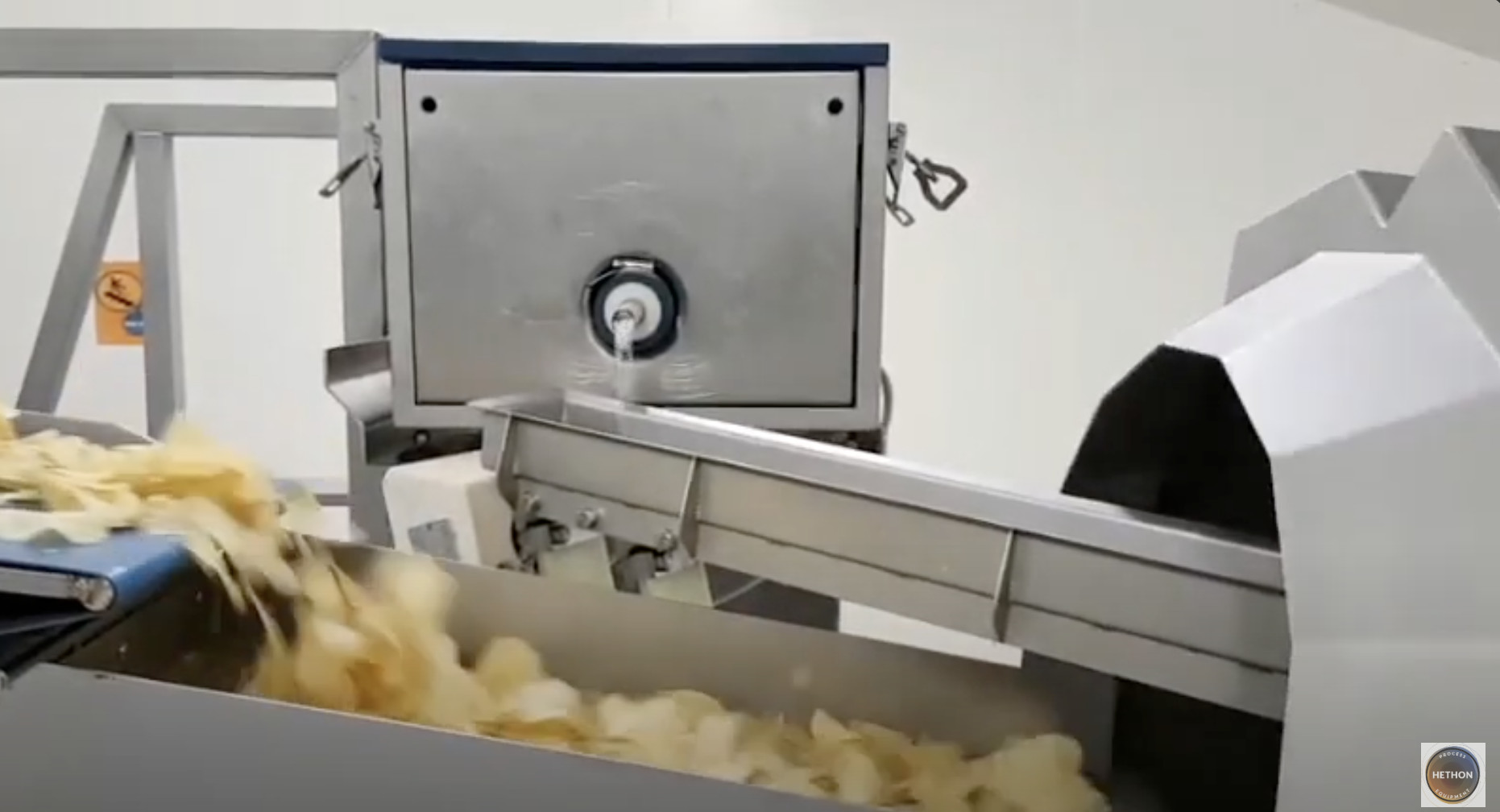 Wereldwijd dé oplossing voor zoutdosering in chipsproductie: HETHON Feeders