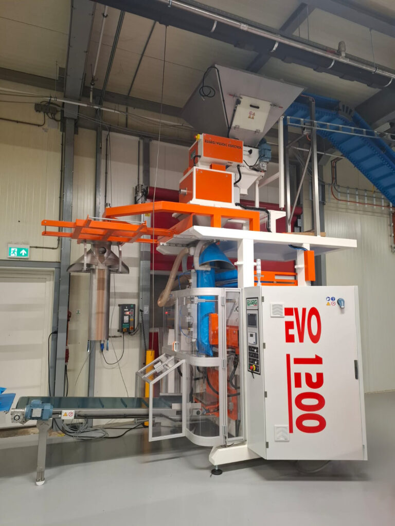 Een nauwkeurige verpakkingslijn voor Hellema, zodat er geen kruimeltje verloren gaat